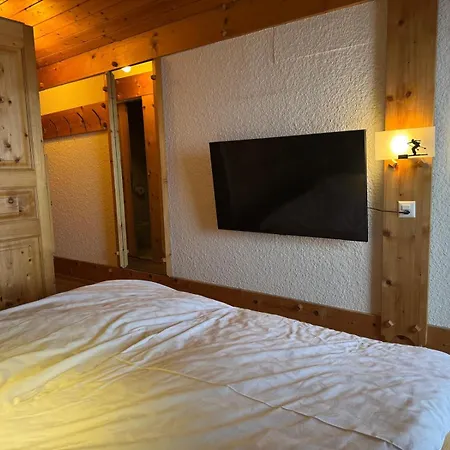 162 - Bristol Apartment *